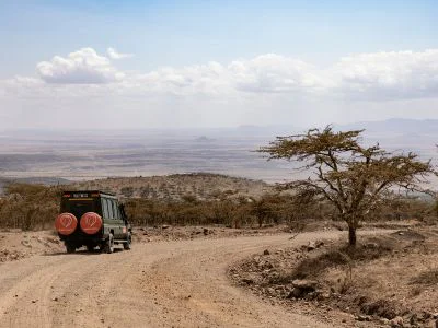 TourCompass-Fahrzeug auf Safari