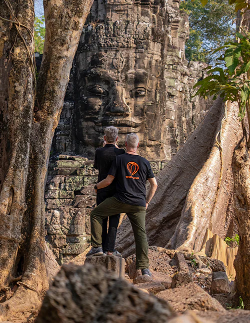 Erkundung der Tempelanlage von Angkor Wat, Kambodscha