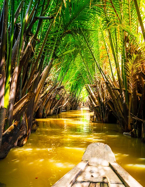 Unterwegs durch die Kanäle des Mekong-Deltas in Südvietnam