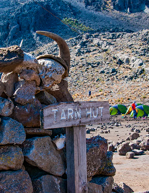 Schild entlang der Rongai-Route