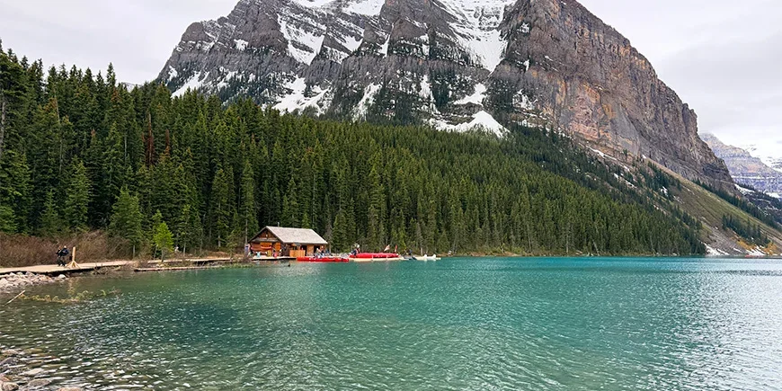 Haus in wunderschöner Lage am See im Westen Kanadas