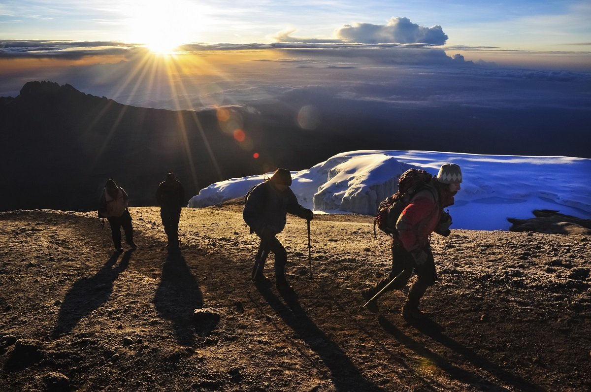 Sonnenaufgang über dem Kilimandscharo