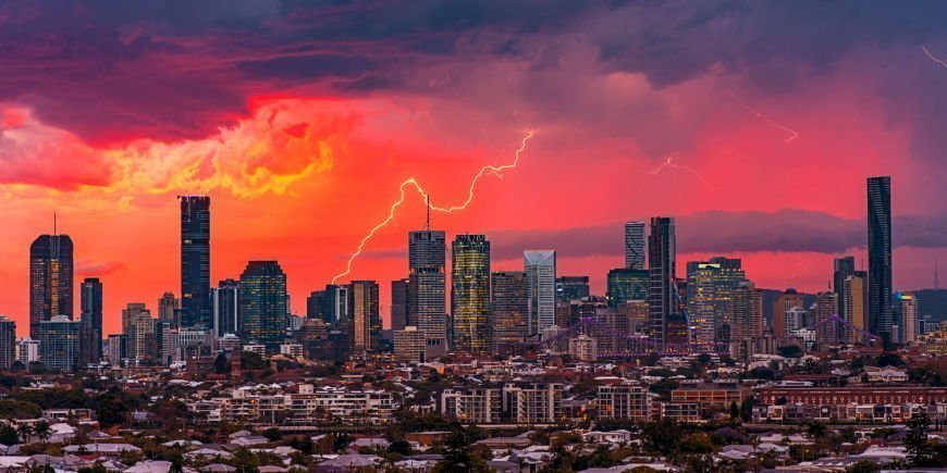 Sturm und Blitze über Brisbane