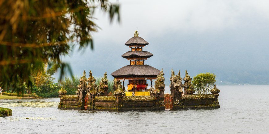 Der Tempel Pura Ulun Danu Beratan am Bratansee, auf Bali 