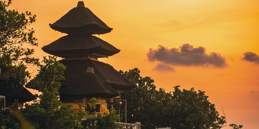 Uluwatu-Tempel bei Sonnenuntergang