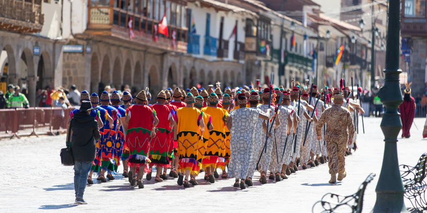 Umzug in der Inka-Tracht beim Festival in Cuzco