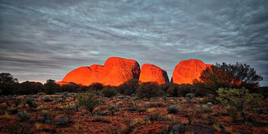 Sonnenuntergang am Kata Tjuta in Australien