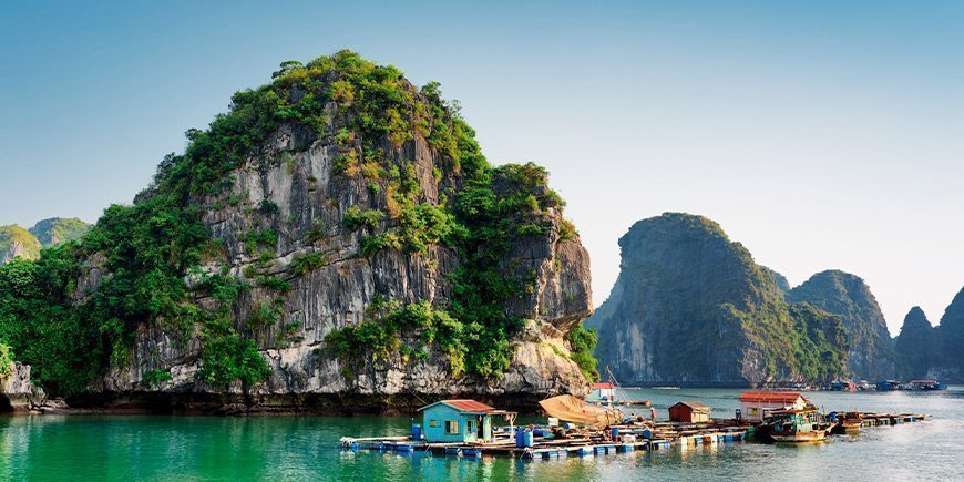 Schwimmendes Fischerdorf in der Ha Long Bucht