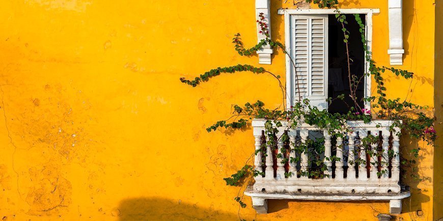 Bunter Balkon in Cartagena, Kolumbien