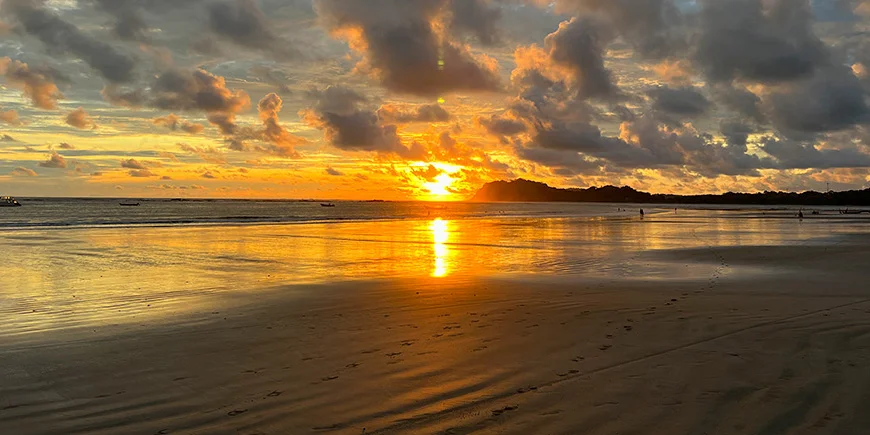 Sonnenuntergang am Playa Sámara im September