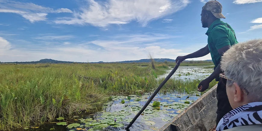 Auf einer Bootssafari auf der Suche nach dem Schuhschnabel