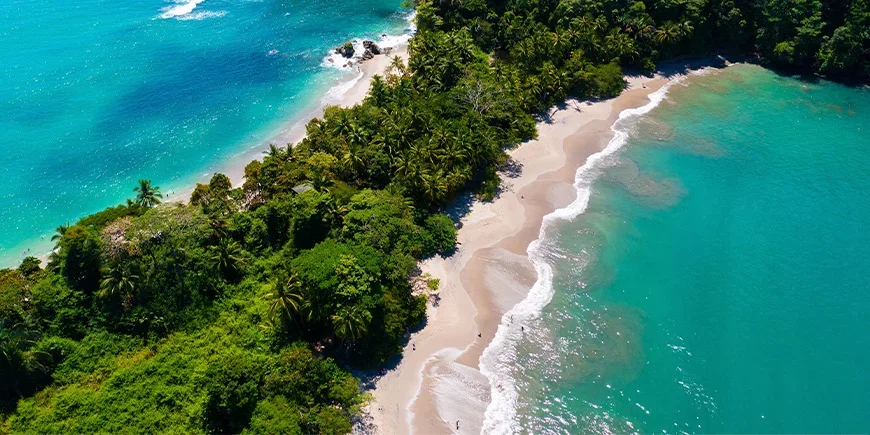 Strand von Manuel Antonio im Nationalpark