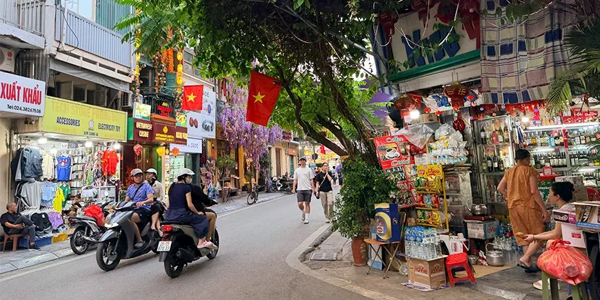 Stimmungsvolle Straße in Hanoi