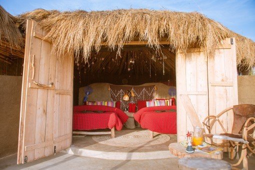 Eine der traditionellen Masai-Hütten der Lodge