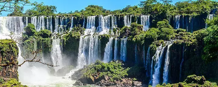 Iguazú-Wasserfälle in Argentinien, Blick vom Teufelsschlund aus